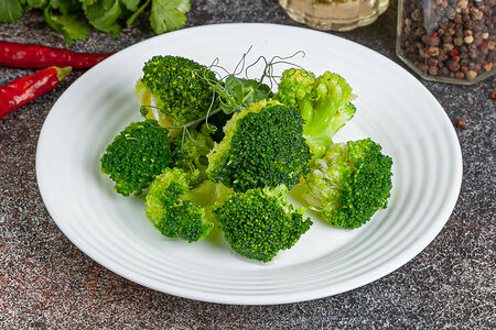 Брокколи на пару