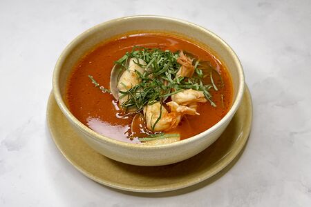 Томатный суп с морепродуктами