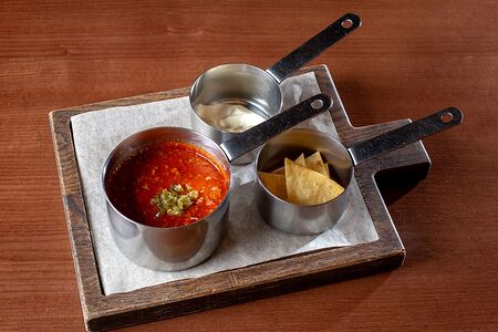 Чили кон карне