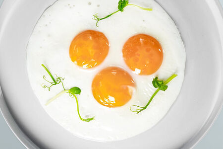 Яичница из трех яиц