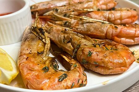 Мощные лангустины с соусом свит чили