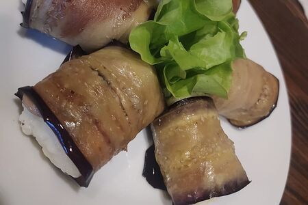 Ассорти рулетиков из баклажан