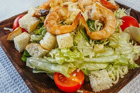 Салат Цезарь с креветкой