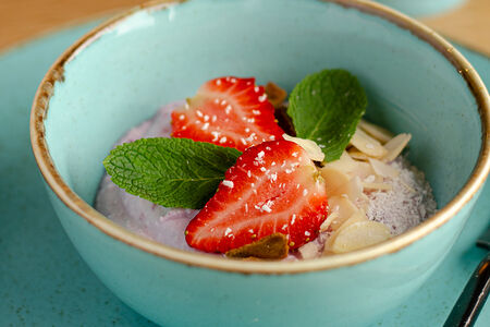 Надуги черная смородина-миндаль