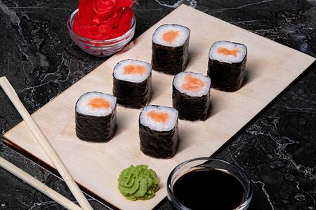 Ролл Лосось