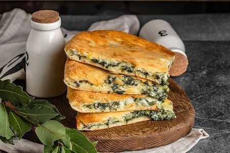 Хачапури со шпинатом и сыром
