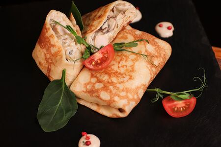 Блинчики с куриным жюльеном