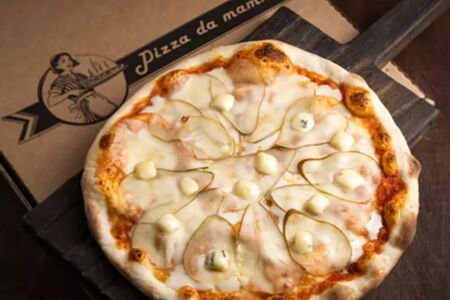 Пицца Дорблю с грушей