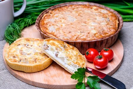 Киш с курицей и грибами