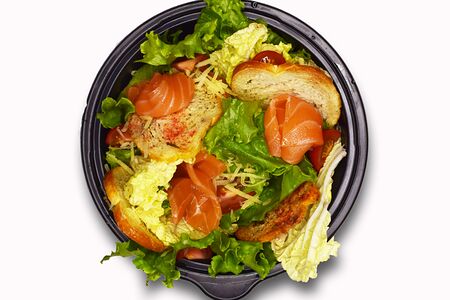 Салат Цезарь с лососем