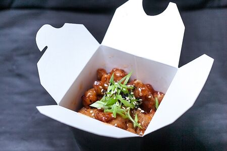 Жареная курица в соусе