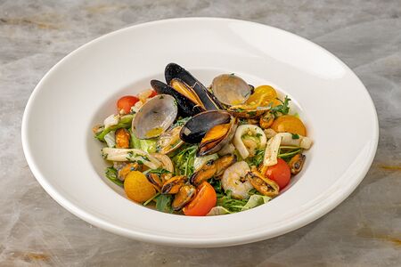 Салат с морепродуктами