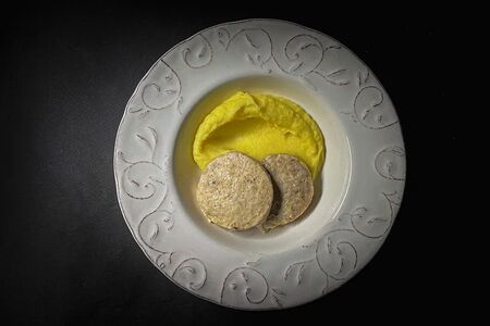 Паровые котлетки с пюре