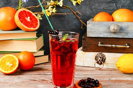 Натуральный лимонад собственного приготовления Смородина