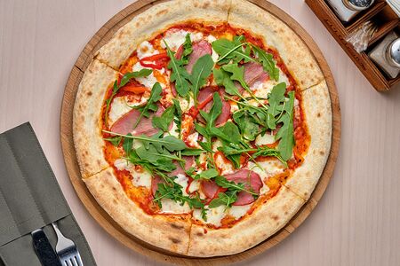 Пицца со свининой