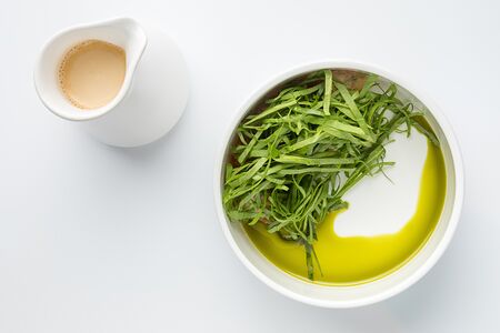 Уха с лососем и копчеными сливками