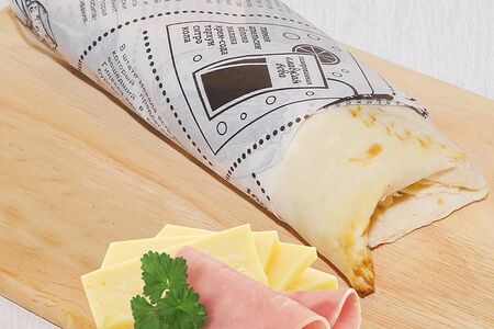 Горячий ролл Ветчина-паприка