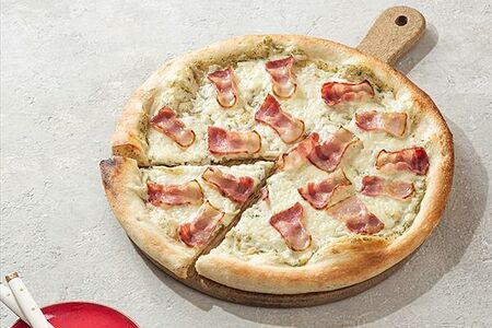 Сырные уголки с беконом