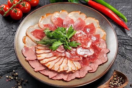 Ассорти мясное
