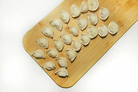 Замороженные куриные пельмени 