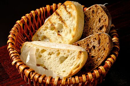 Хлебная корзина крафтового хлеба