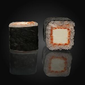 Роллы с сыром и тобико