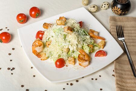 Цезарь с тигровыми креветками