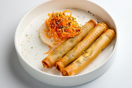 Хрустящие конверты с уткой и муссом ким-чи