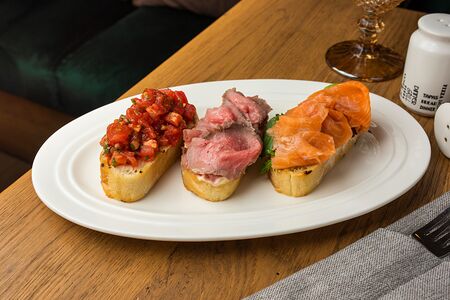 Ассорти брускетт