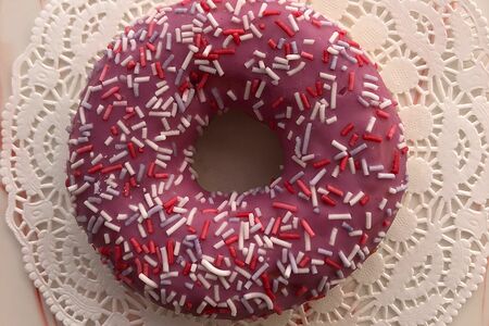 Донат Ягодный Микс