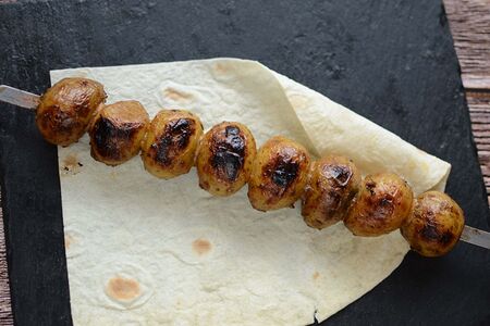 Картофель на мангале