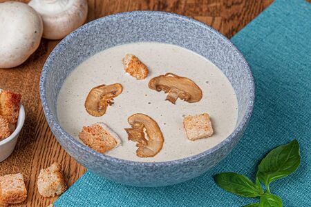 Крем-суп грибной