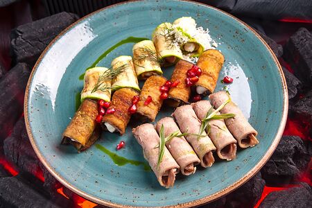 Ассорти из рулетиков