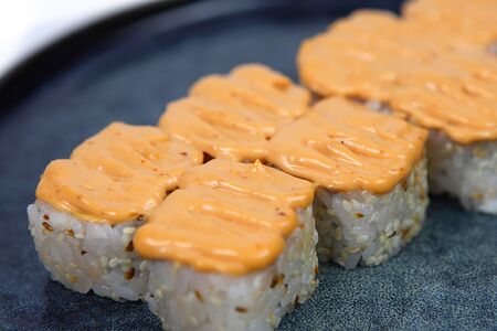 Ролл Спайси с гребешком