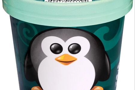 Десерт шоколадный с вишней