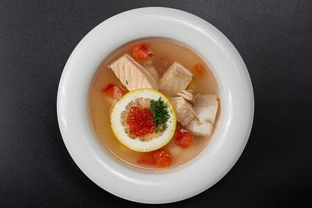 Сливочная уха из форели и трески