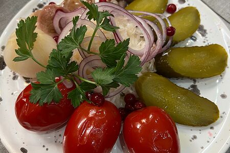 Соленья из наших погребов