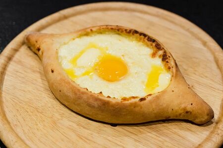 Хачапури по-аджарски