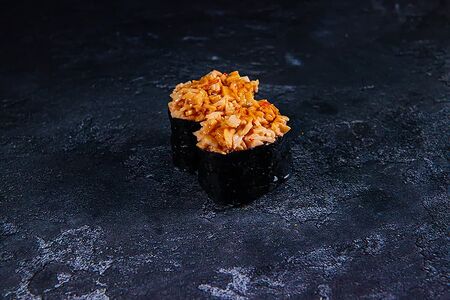 Суши с острым крабом