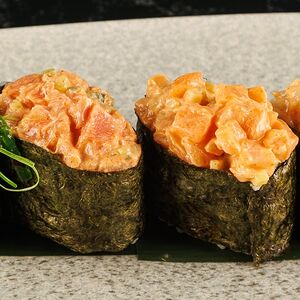 Гункан с креветками