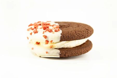 Биг Вупи пай с малиновым пюре в белом шоколаде