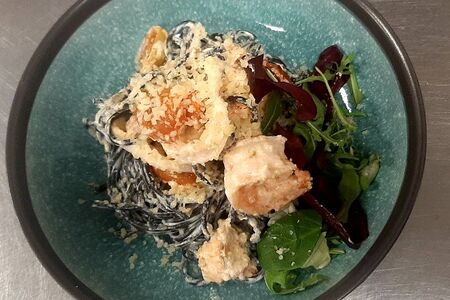 Черная паста с морепродуктами