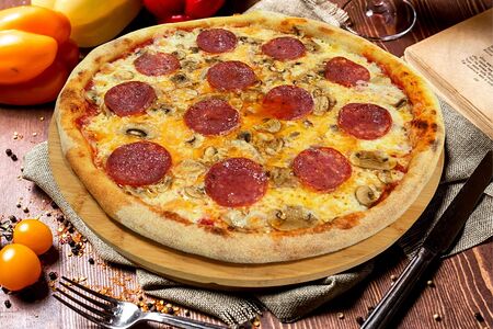 №29 Пицца салями с грибами