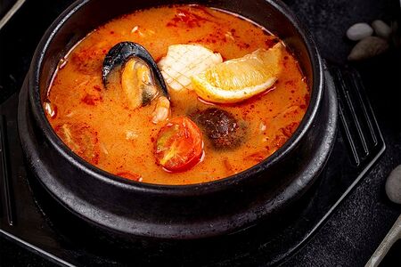 Суп Том ям с кимчи