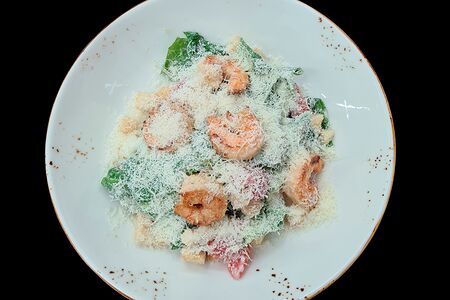 Салат Цезарь с креветкой