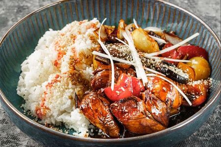 Японский рис с куриным филе