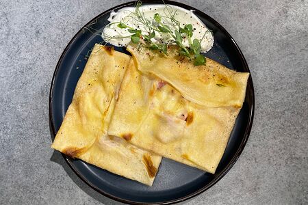 Блинчики с ветчиной и сыром