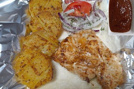 Филе курицы с картошкой на мангале