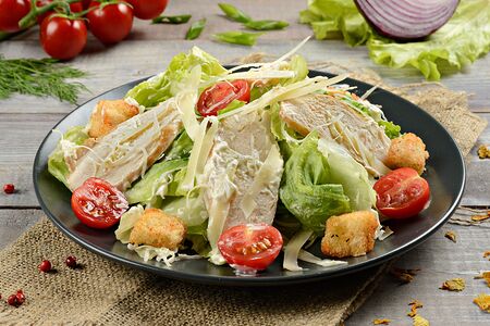 Цезарь с курицей