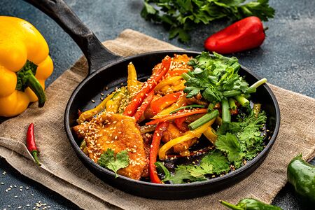 Курица по-уйгурски с овощами